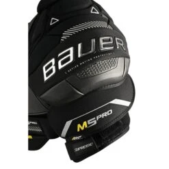 Bauer Supreme M5 Pro Schulterschutz Senior -Wintersportgeschäft 1061867 02 d s