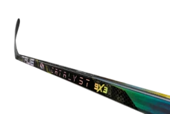 TRUE CATALYST 9X 2023 JR OPS 30 FLEX Grip Stick 50" -Wintersportgeschäft 2023 Hockey Catalyst PlayerStick 9X3 Hero2 3001x2000 e408e4b 3