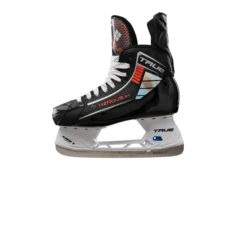 True HZRDUS 5X Schlittschuhe INT 9 True HZRDUS 5X Schlittschuhe INT -Wintersportgeschäft 2023 Hockey HZRDUS PlayerSkate 5X Side Outside 2000x2000 e408e4b