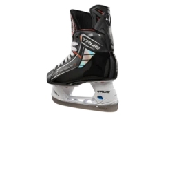 True HZRDUS 7X Schlittschuhe Senior -Wintersportgeschäft 2023 Hockey HZRDUS PlayerSkate 7X BackAngle Outside 2000x2000 e408e4b